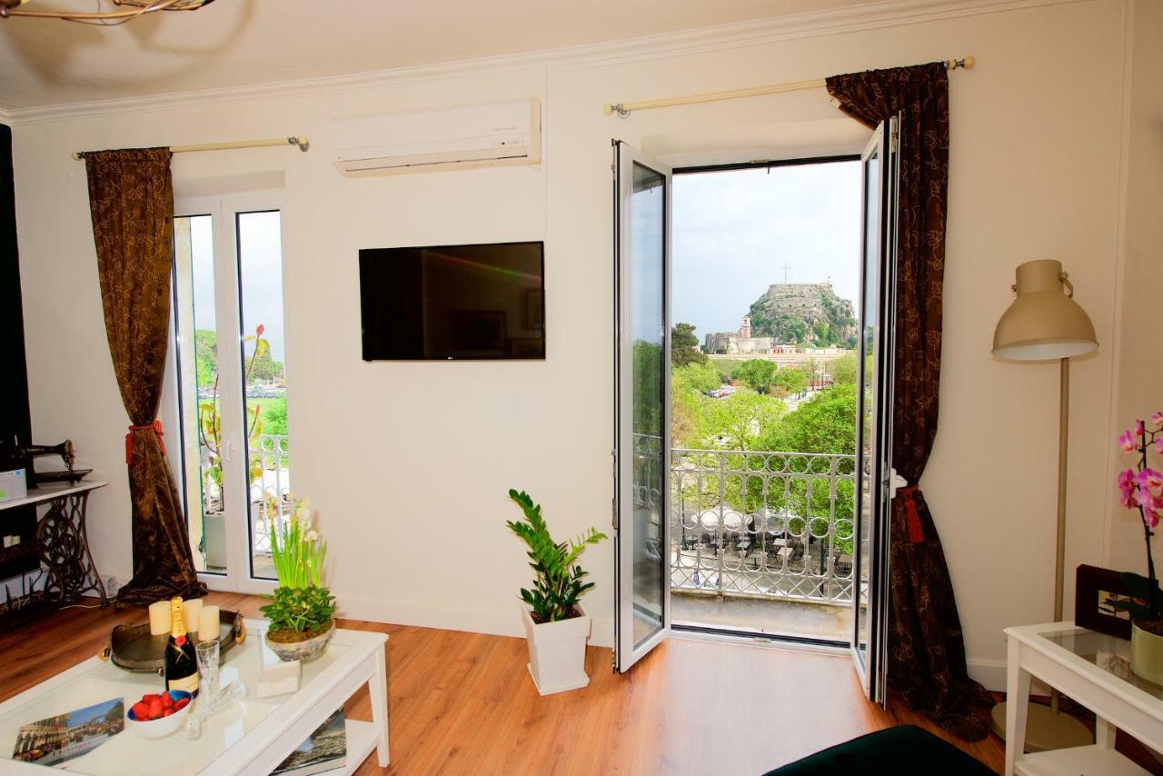 Old Fortress Luxury Apartament *