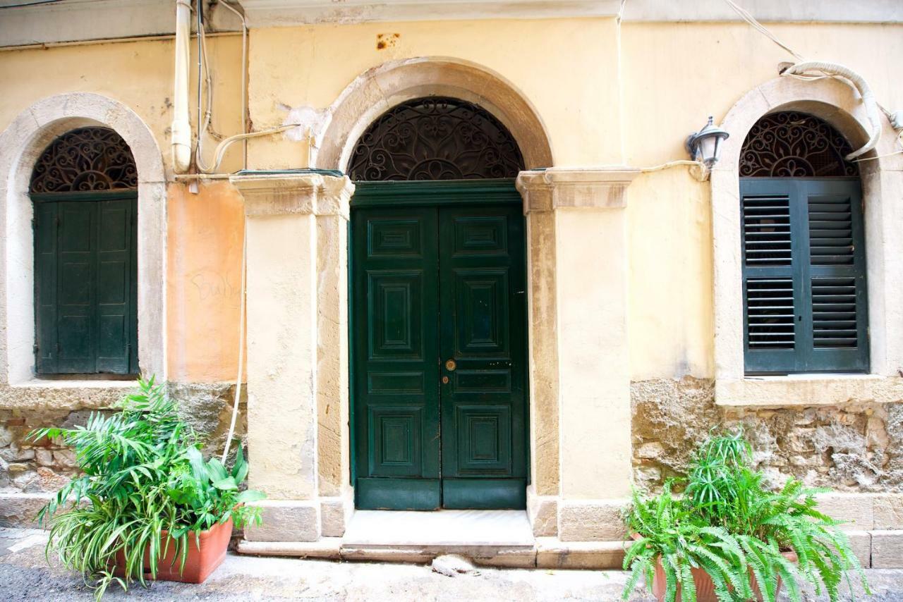 Old Fortress Luxury Apartament *